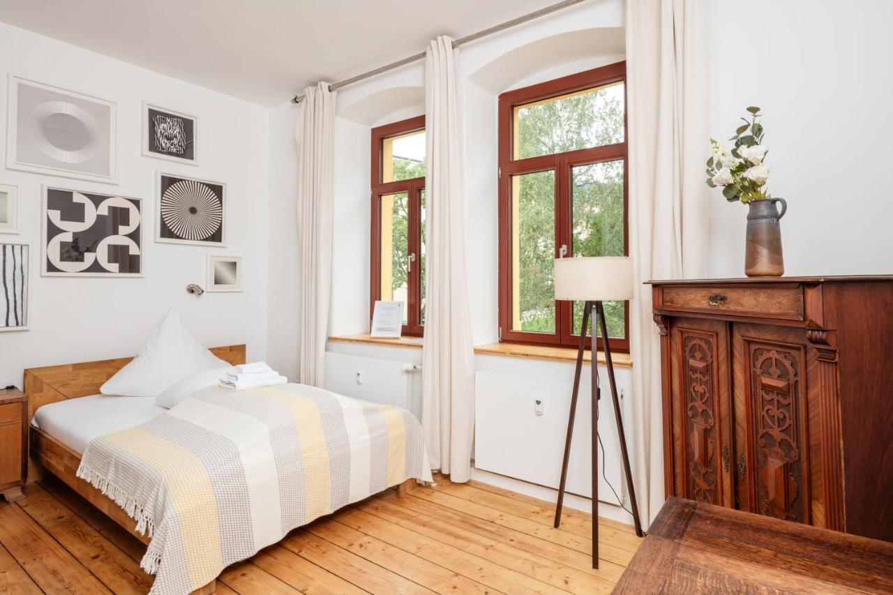 Kuenstlerzimmer Im Kulturhaus Haeselburg Gera Luaran gambar