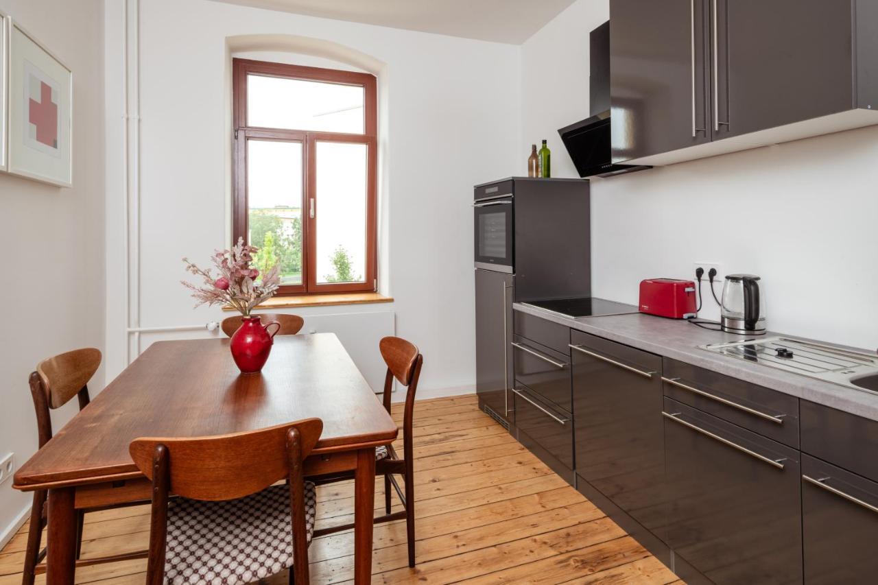 Kuenstlerzimmer Im Kulturhaus Haeselburg Gera Luaran gambar