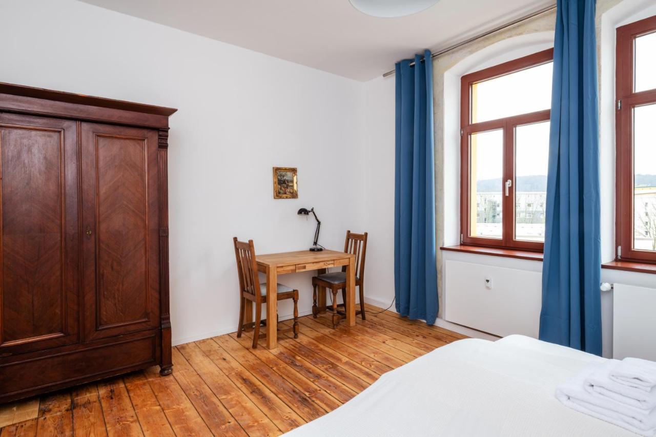 Kuenstlerzimmer Im Kulturhaus Haeselburg Gera Luaran gambar