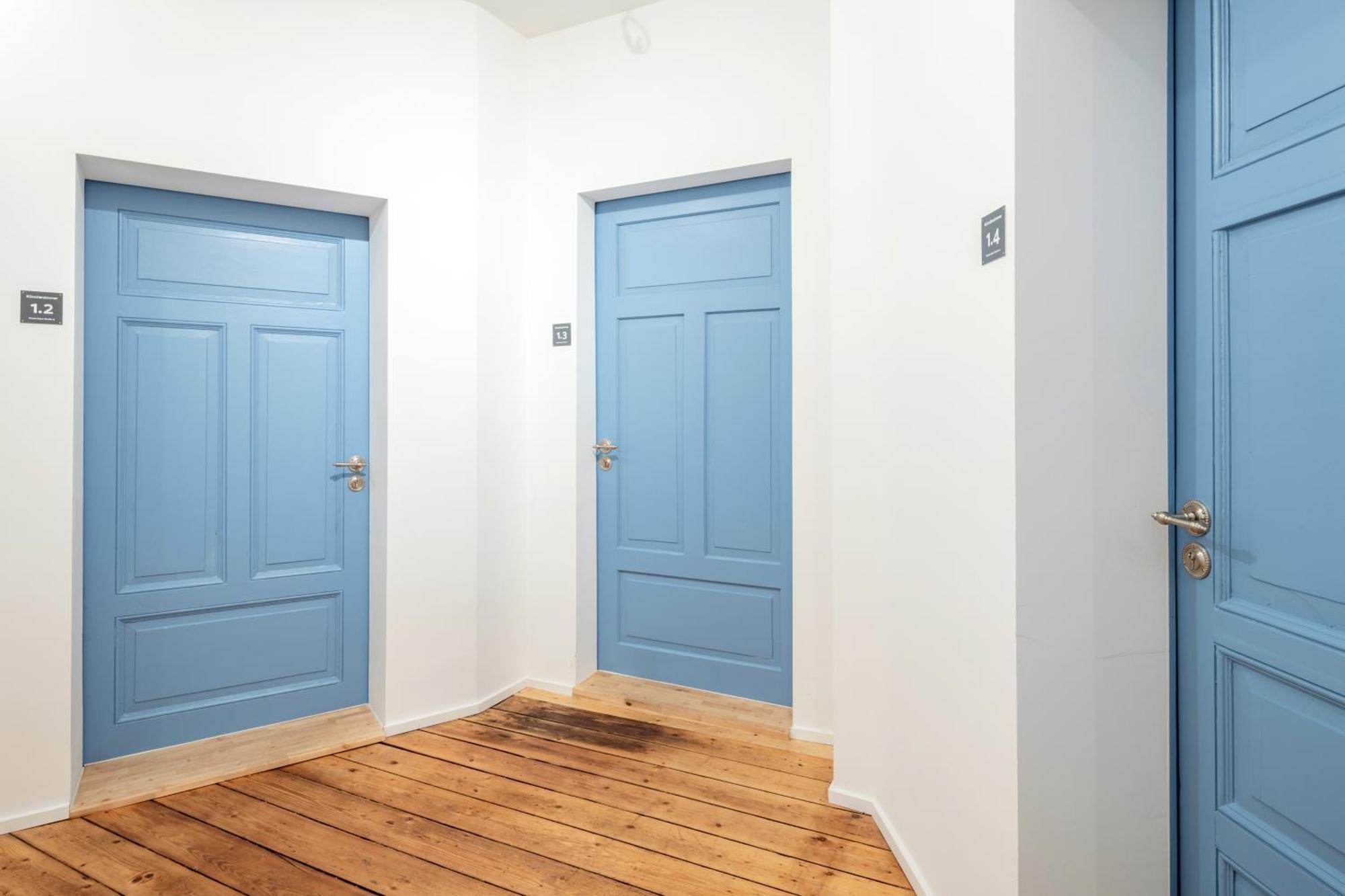Kuenstlerzimmer Im Kulturhaus Haeselburg Gera Luaran gambar