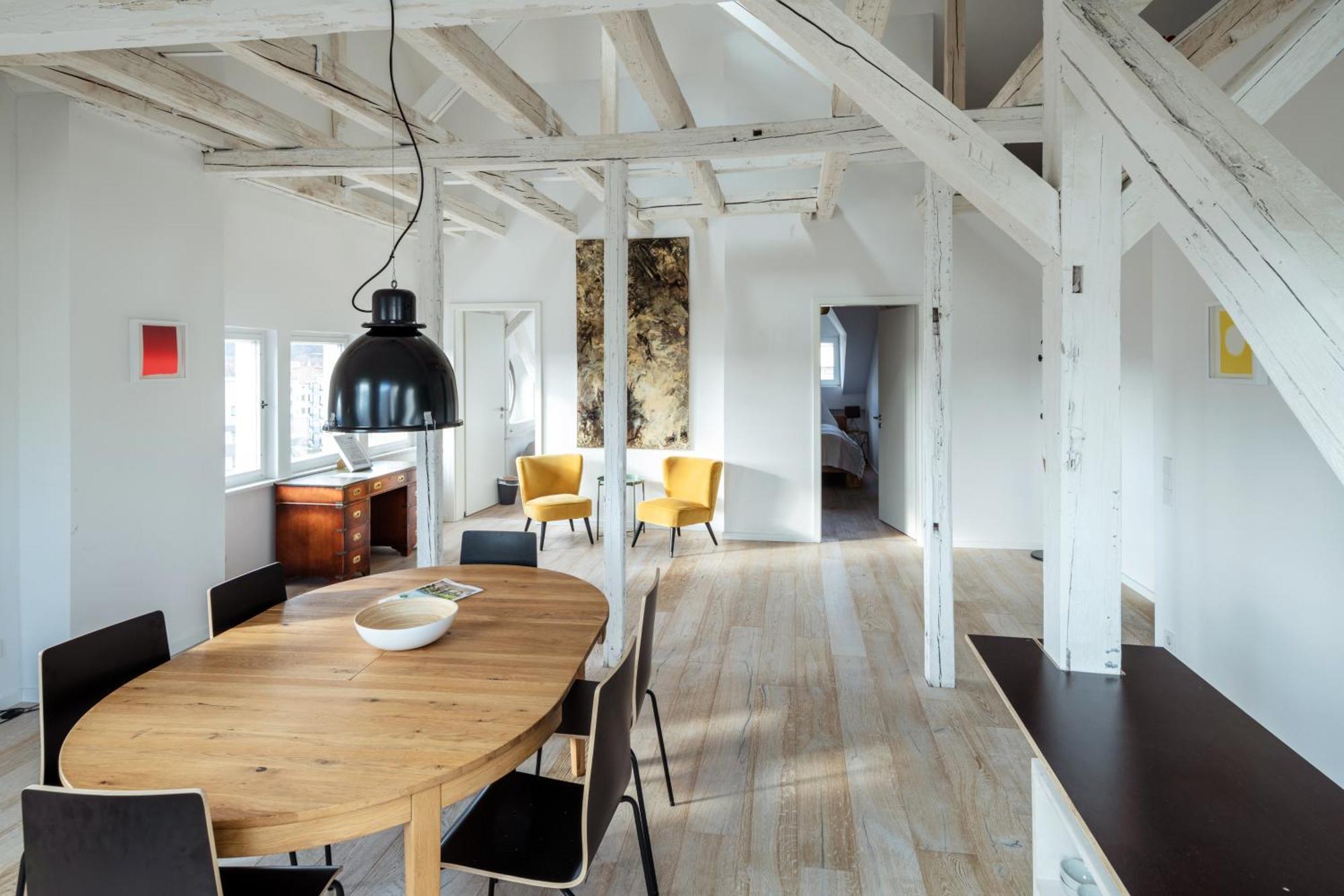 Kuenstlerzimmer Im Kulturhaus Haeselburg Gera Luaran gambar