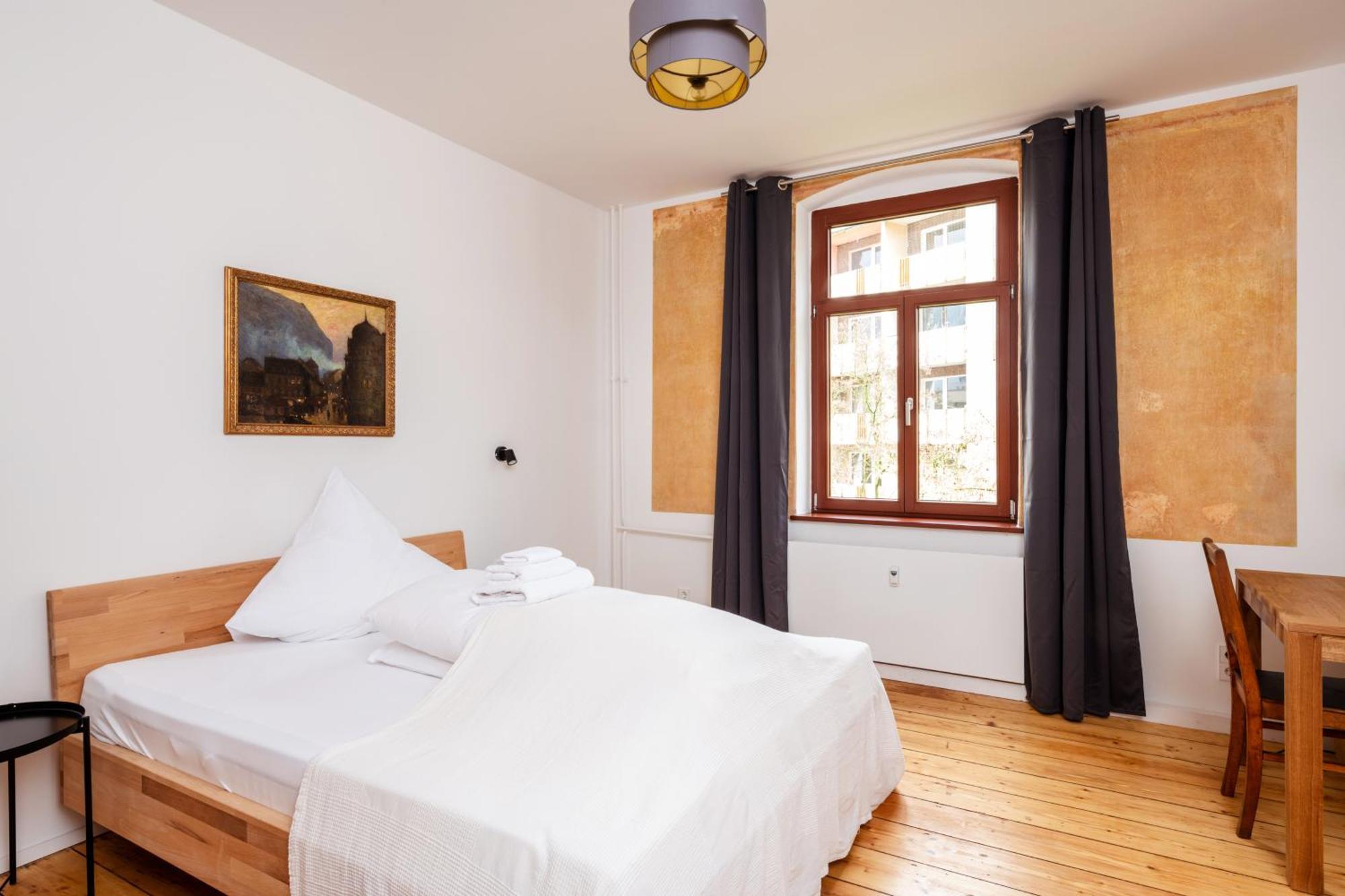 Kuenstlerzimmer Im Kulturhaus Haeselburg Gera Luaran gambar