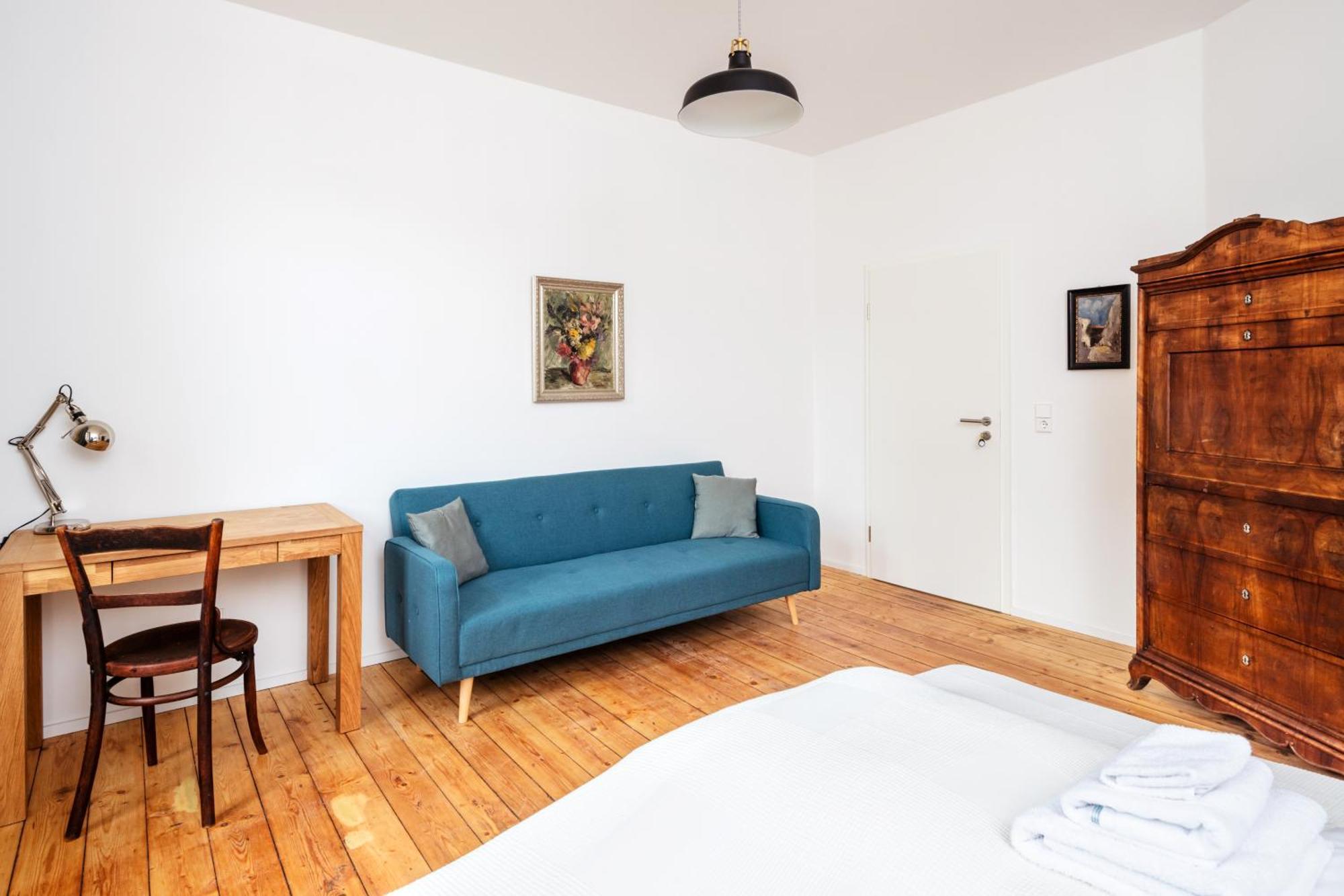 Kuenstlerzimmer Im Kulturhaus Haeselburg Gera Luaran gambar
