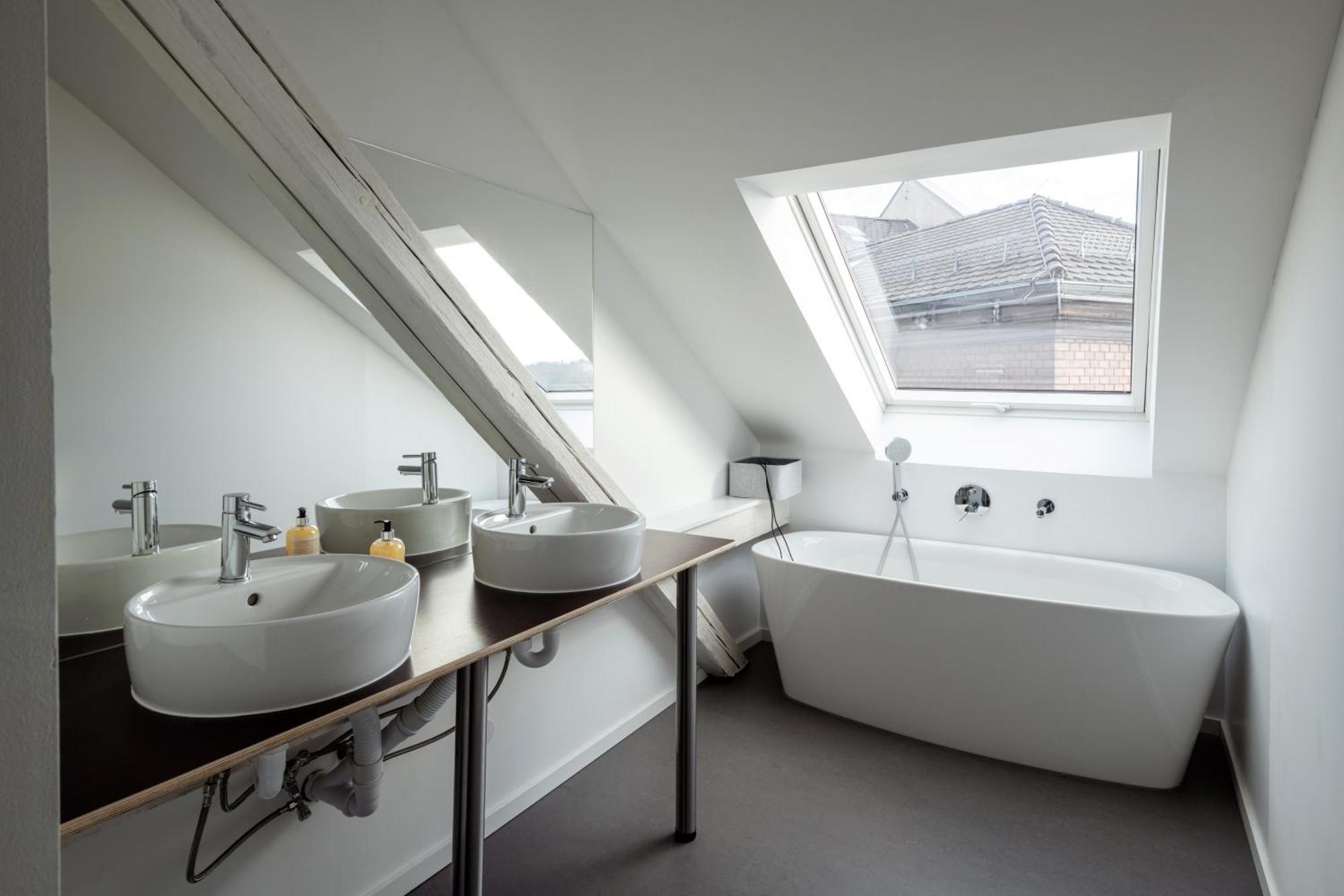 Kuenstlerzimmer Im Kulturhaus Haeselburg Gera Luaran gambar