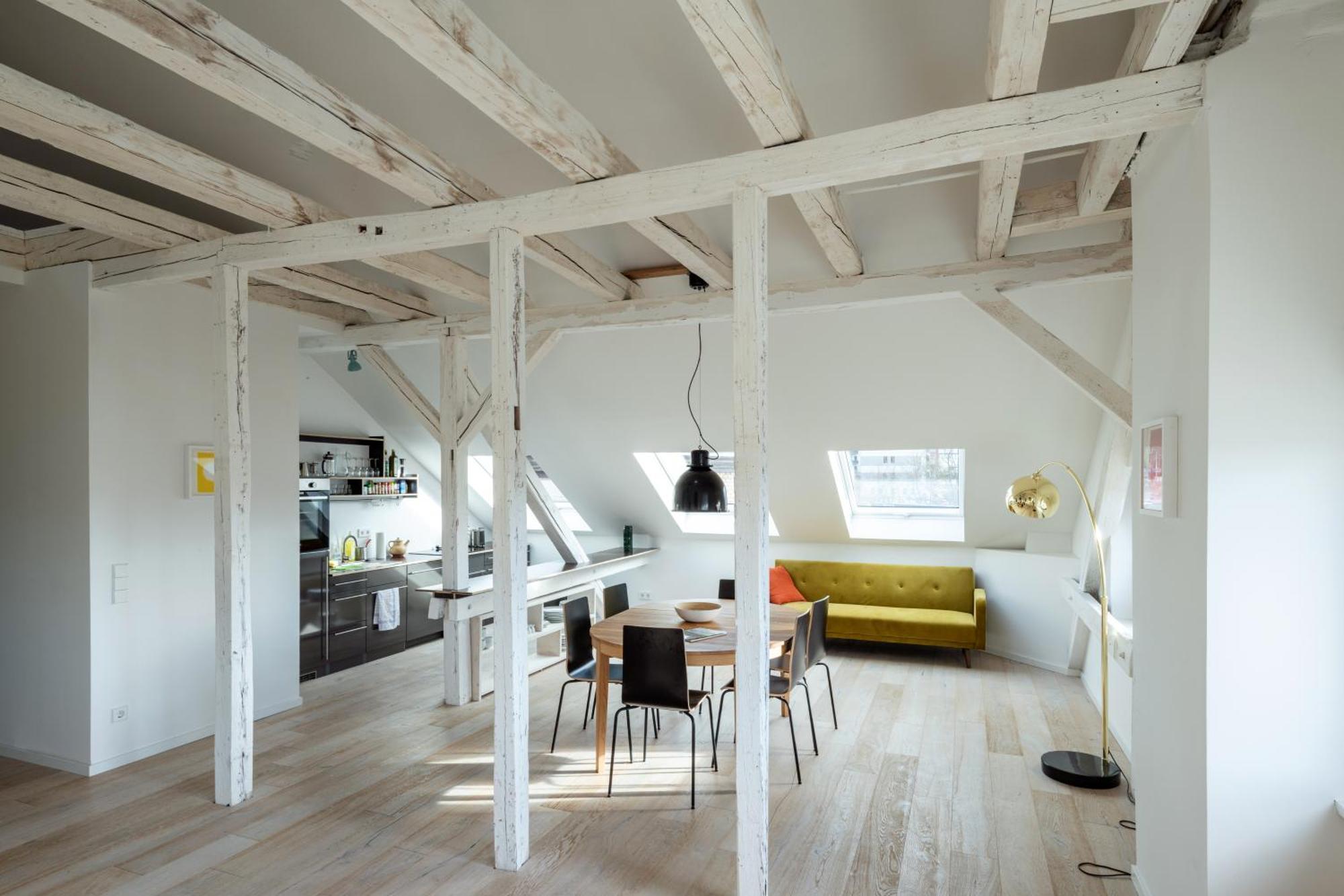 Kuenstlerzimmer Im Kulturhaus Haeselburg Gera Luaran gambar