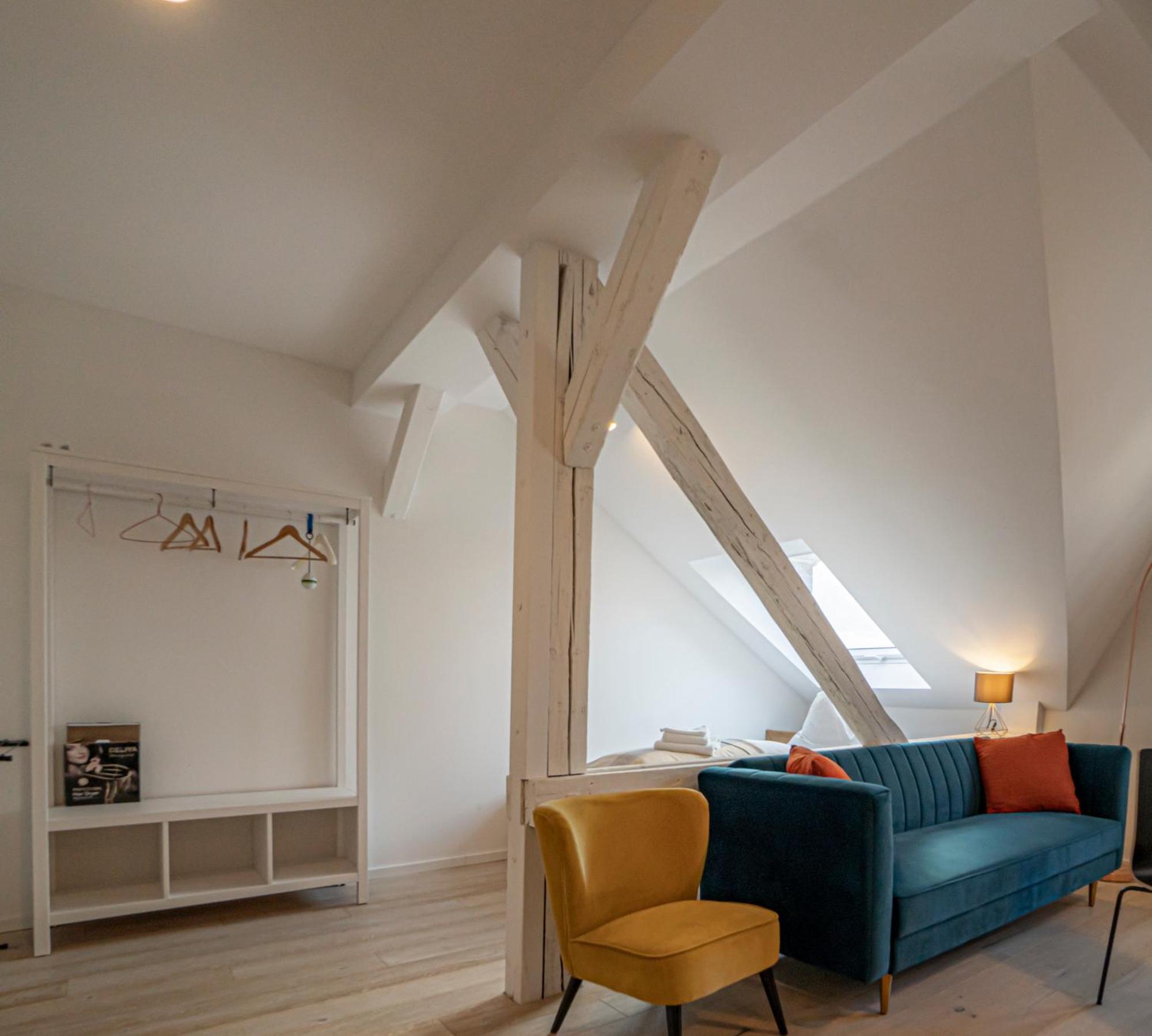 Kuenstlerzimmer Im Kulturhaus Haeselburg Gera Luaran gambar